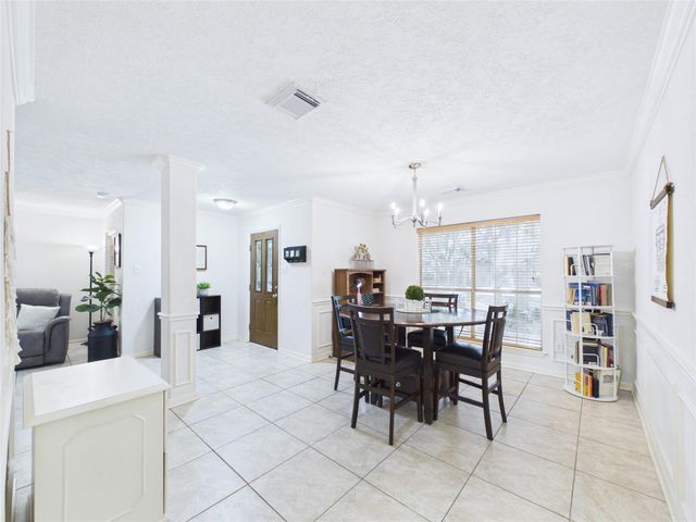 2815 Village Dale Avenue, Houston, TX 77059
