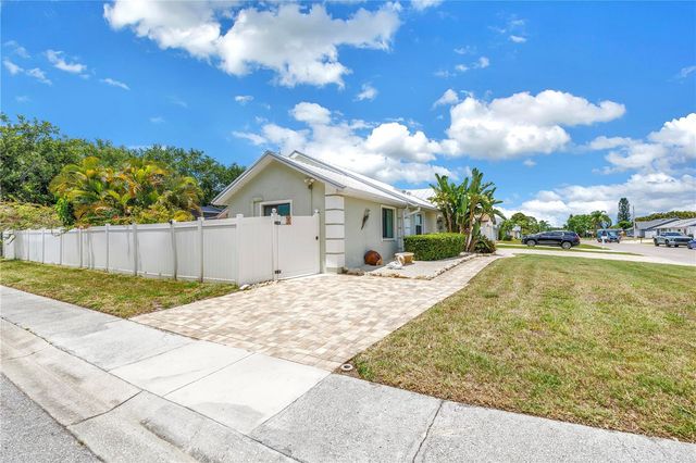 3514 69TH STREET W, Bradenton, FL 34209