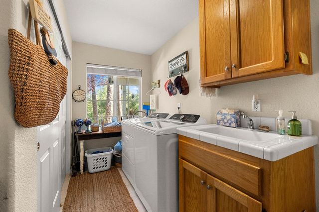 3255 Gerle Ave, Placerville, CA 95667
