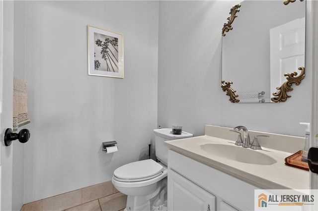 38 Cornell Drive, East Brunswick, NJ 08816