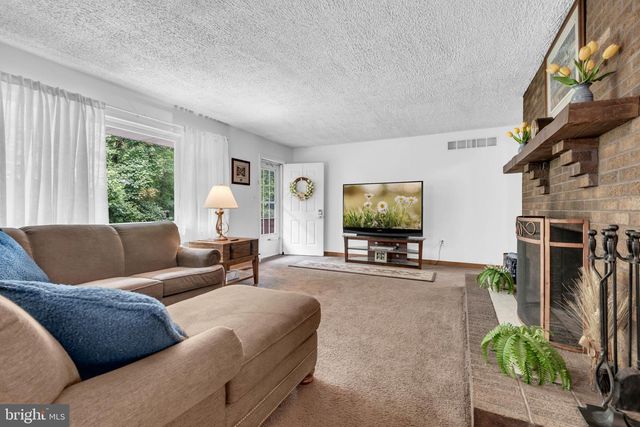 7143 RACE RD, Hanover, MD 21076