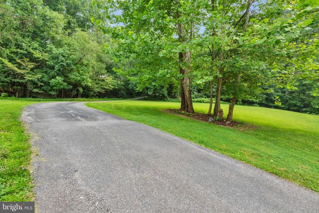 7143 RACE RD, Hanover, MD 21076