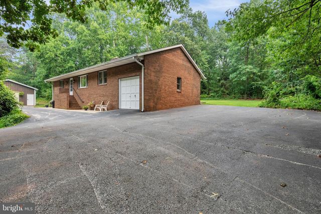 7143 RACE RD, Hanover, MD 21076