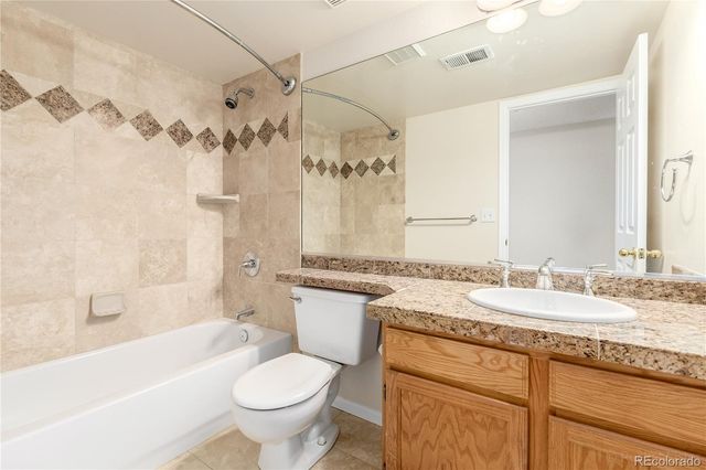 3914 S Dillon Way A, Aurora, CO 80014