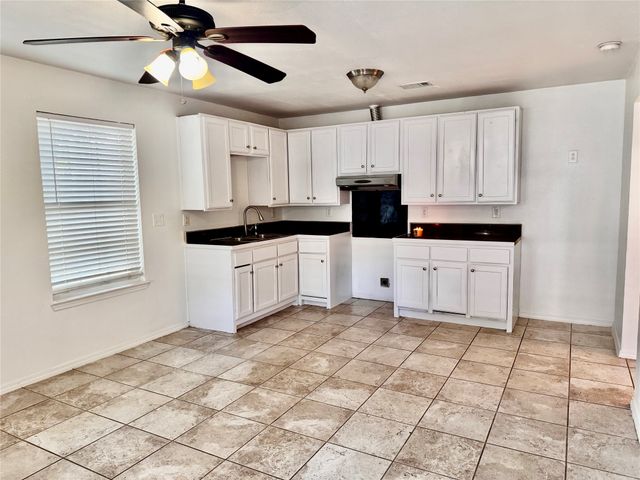 1912 Hurley Avenue, Fort Worth, TX 76110