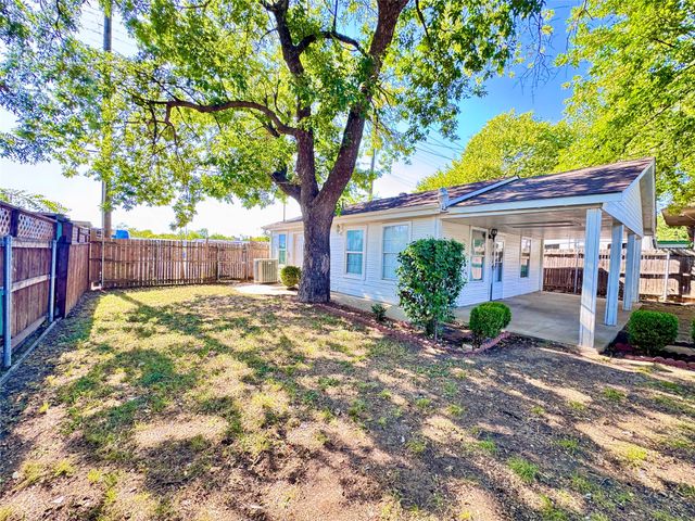 1912 Hurley Avenue, Fort Worth, TX 76110