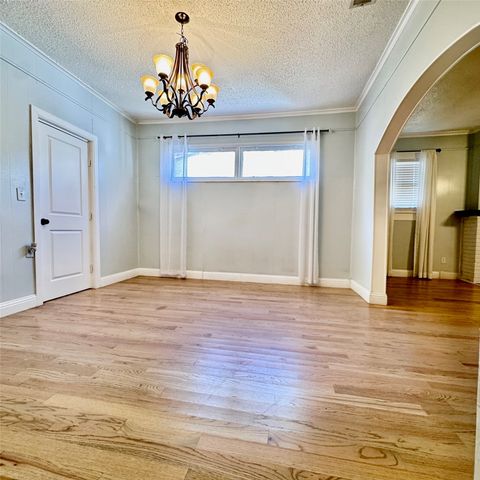 1912 Hurley Avenue, Fort Worth, TX 76110