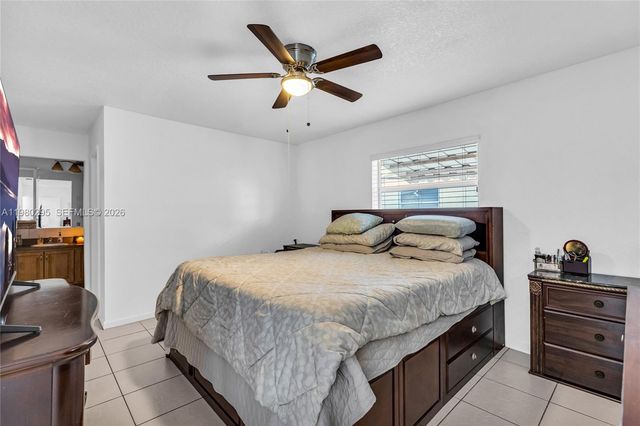 8209 NW 91st Ave, Tamarac, FL 33321