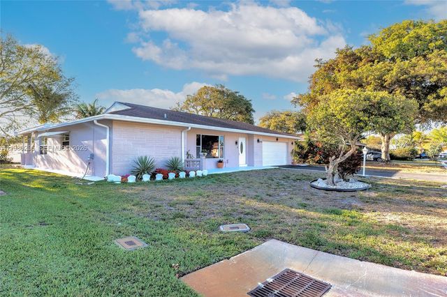 8209 NW 91st Ave, Tamarac, FL 33321