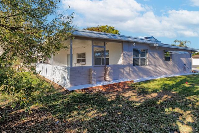 8209 NW 91st Ave, Tamarac, FL 33321