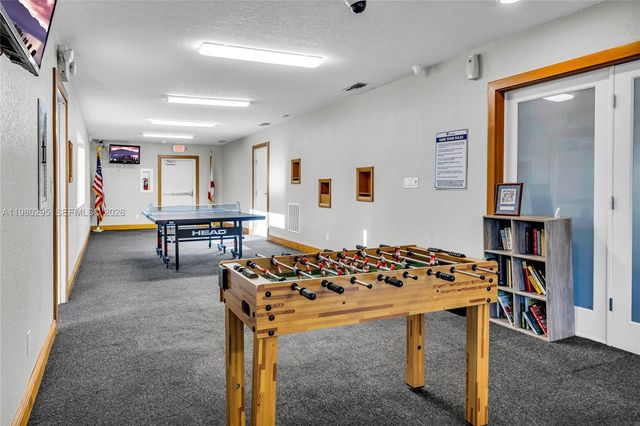 8209 NW 91st Ave, Tamarac, FL 33321