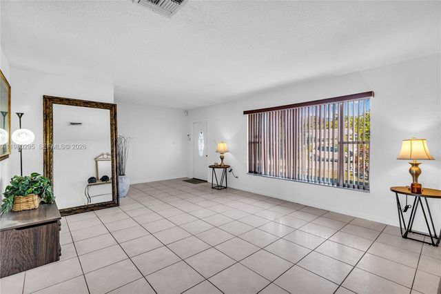 8209 NW 91st Ave, Tamarac, FL 33321