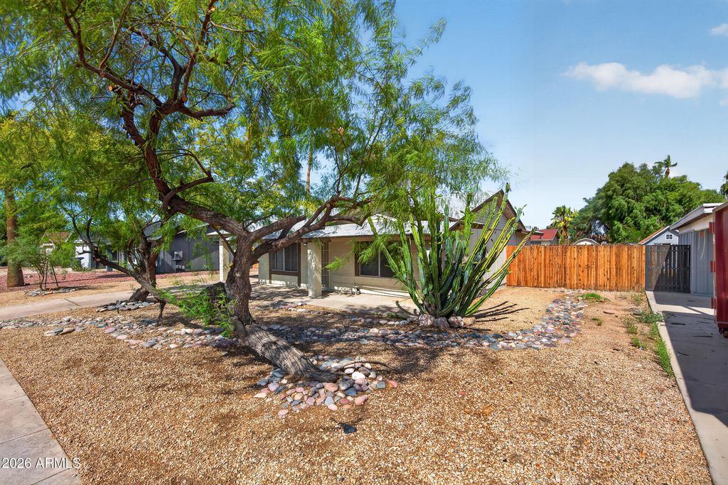 505 W EL PRADO Road, Chandler, AZ 85225 — exterior