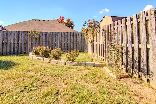 1515 S Natchez Road, Republic, MO 65738