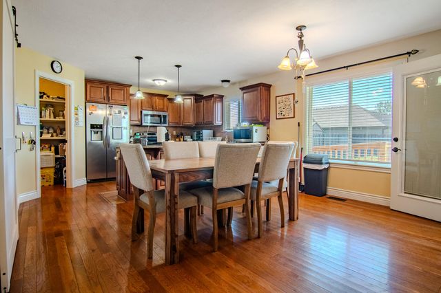 1515 S Natchez Road, Republic, MO 65738