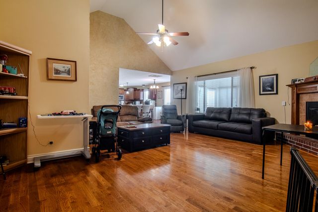 1515 S Natchez Road, Republic, MO 65738