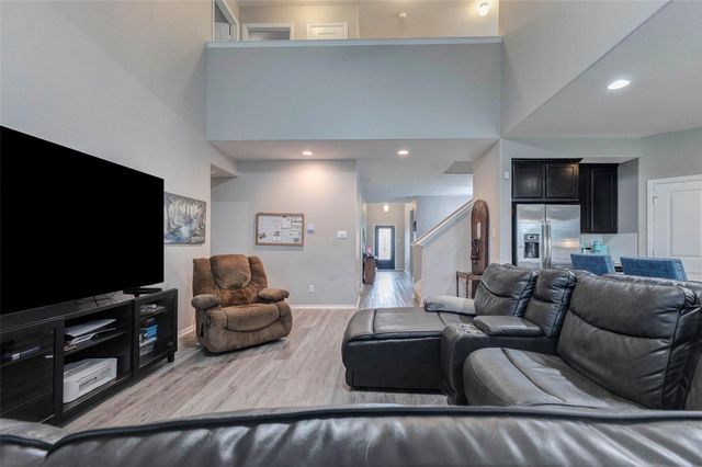 6614 Hunters Way Lane, Baytown, TX 77521
