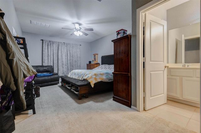 6614 Hunters Way Lane, Baytown, TX 77521