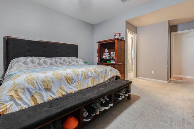 6614 Hunters Way Lane, Baytown, TX 77521