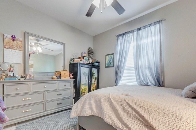 6614 Hunters Way Lane, Baytown, TX 77521