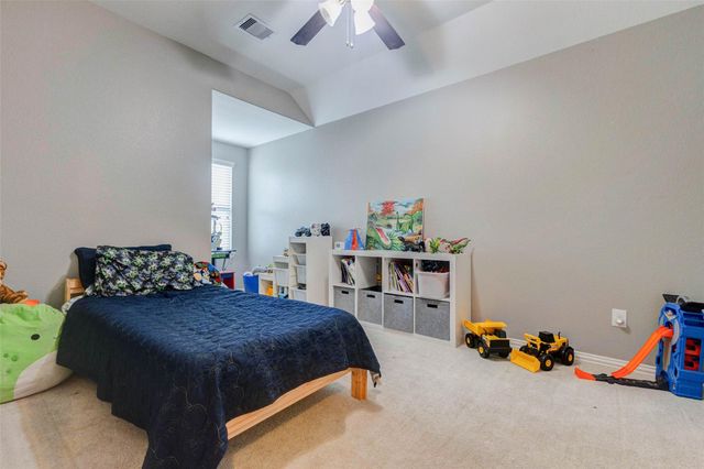 6614 Hunters Way Lane, Baytown, TX 77521
