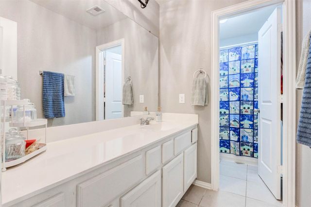 6614 Hunters Way Lane, Baytown, TX 77521