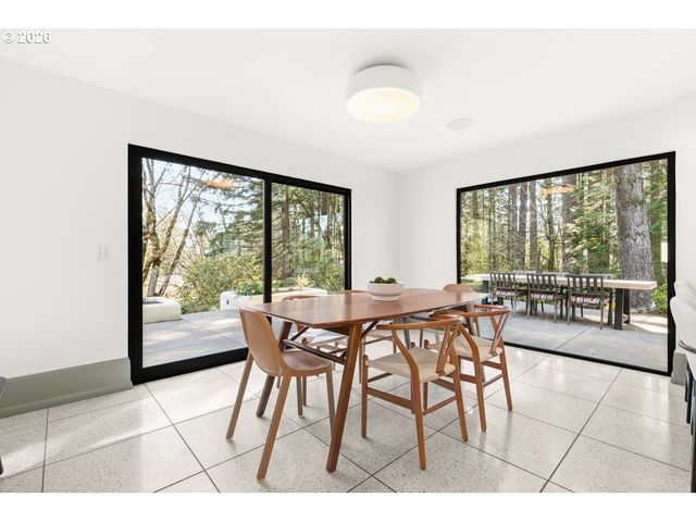 4855 Sw HEWETT Blvd, Portland, OR 97221