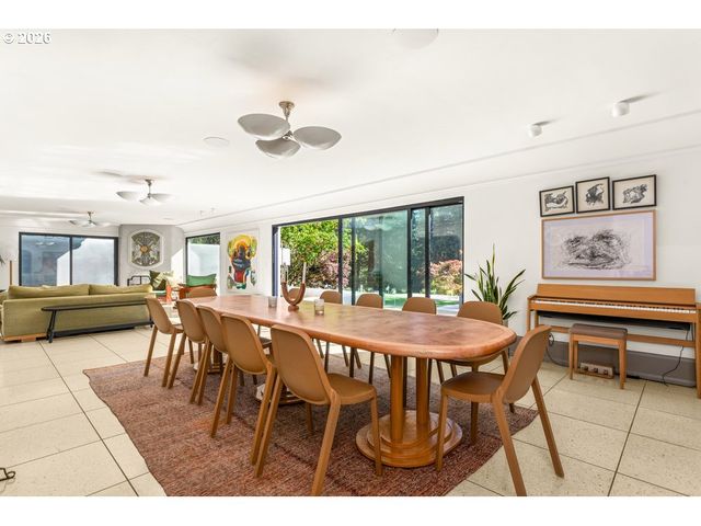 4855 Sw HEWETT Blvd, Portland, OR 97221