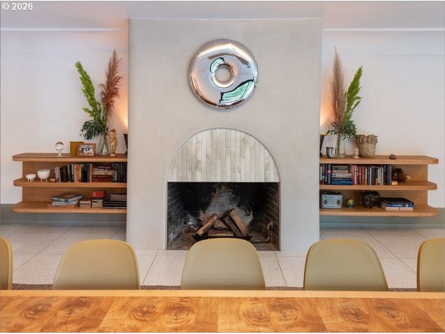 4855 Sw HEWETT Blvd, Portland, OR 97221