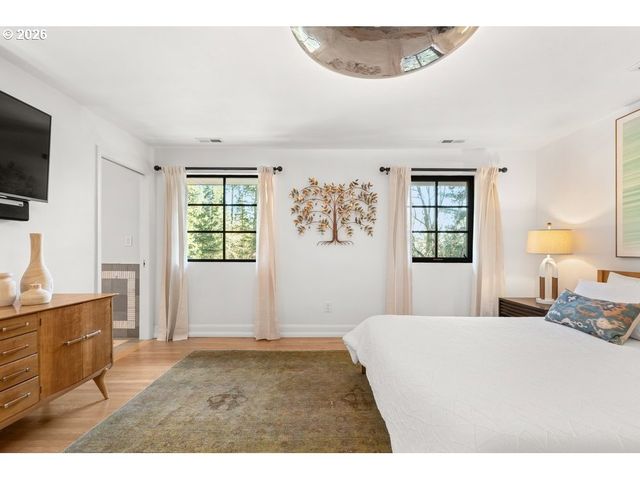 4855 Sw HEWETT Blvd, Portland, OR 97221