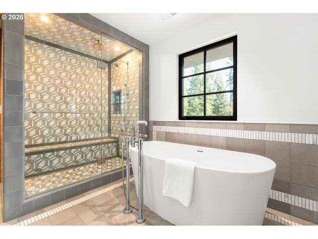 4855 Sw HEWETT Blvd, Portland, OR 97221