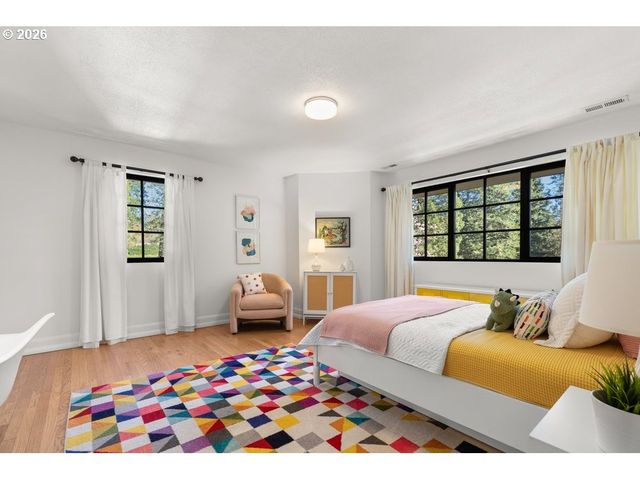 4855 Sw HEWETT Blvd, Portland, OR 97221