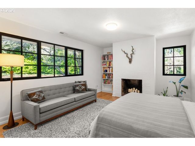 4855 Sw HEWETT Blvd, Portland, OR 97221