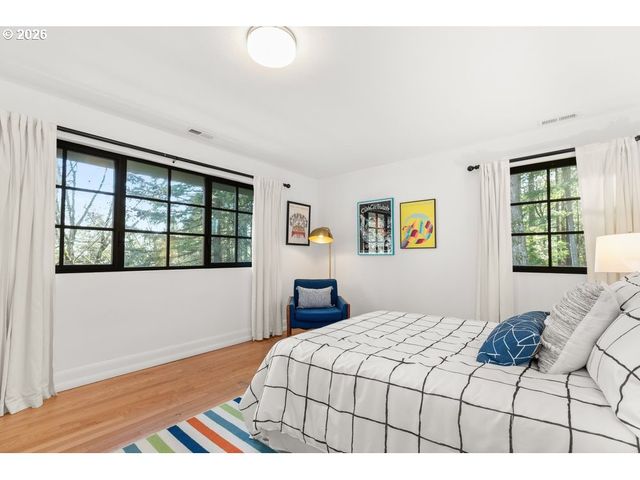 4855 Sw HEWETT Blvd, Portland, OR 97221