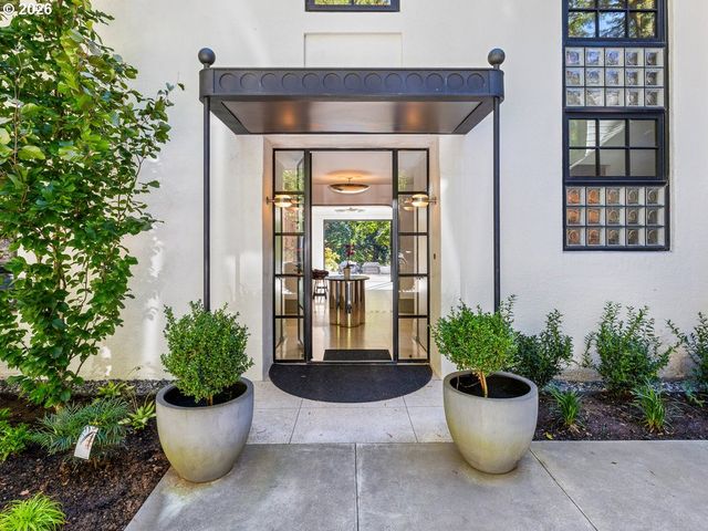 4855 Sw HEWETT Blvd, Portland, OR 97221