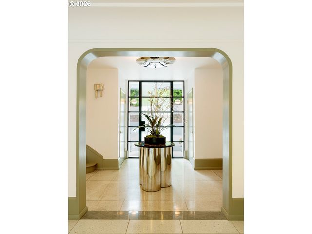 4855 Sw HEWETT Blvd, Portland, OR 97221