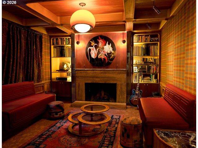 4855 Sw HEWETT Blvd, Portland, OR 97221