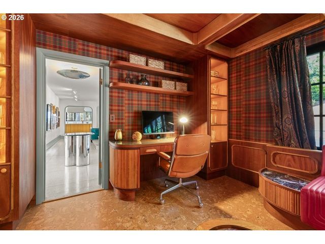 4855 Sw HEWETT Blvd, Portland, OR 97221