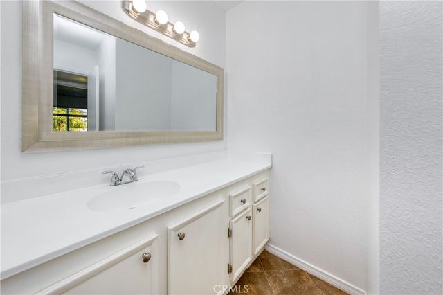 10636 Woodley Avenue 34, Granada Hills, CA 91344
