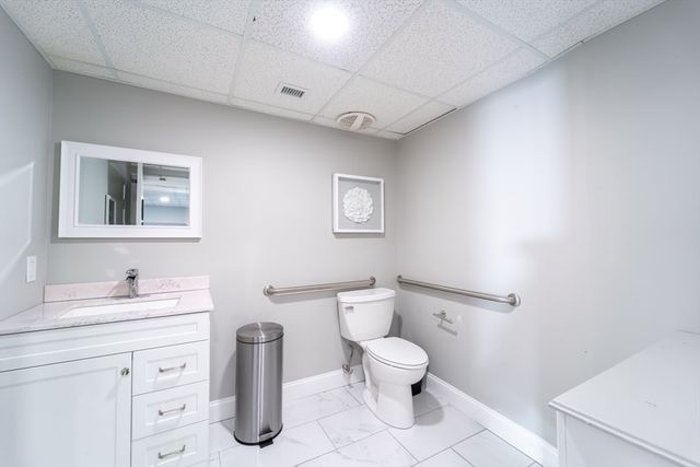 377 Shrewsbury St, Worcester, MA 01604
