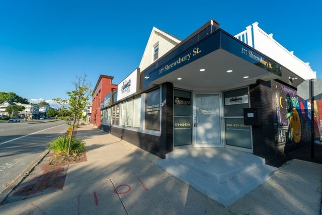 377 Shrewsbury St, Worcester, MA 01604