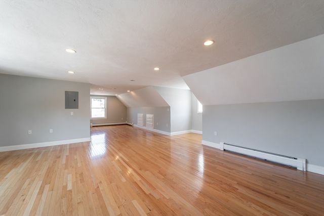 377 Shrewsbury St, Worcester, MA 01604