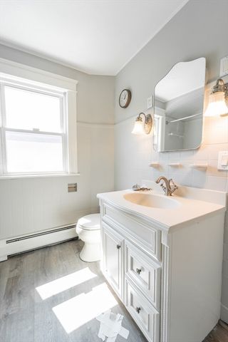 377 Shrewsbury St, Worcester, MA 01604