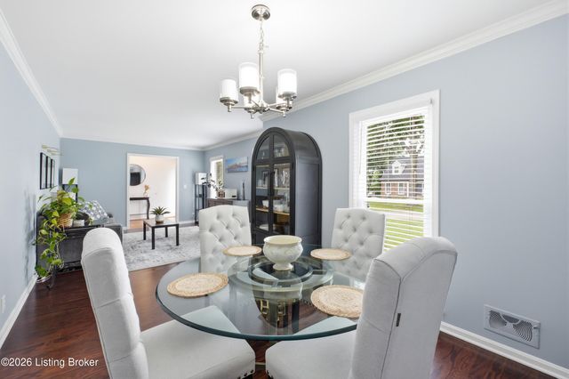 213 Club Oak Ct, Louisville, KY 40223