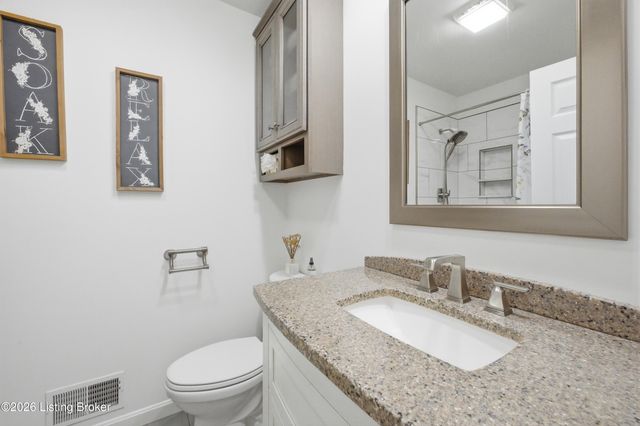 213 Club Oak Ct, Louisville, KY 40223