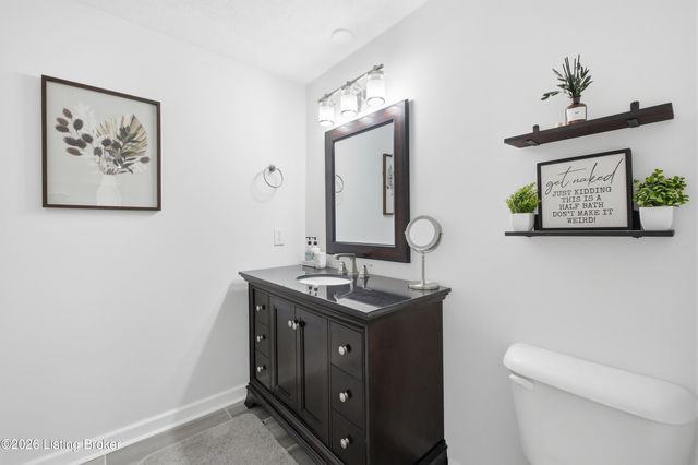 213 Club Oak Ct, Louisville, KY 40223