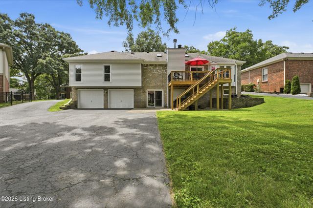 213 Club Oak Ct, Louisville, KY 40223