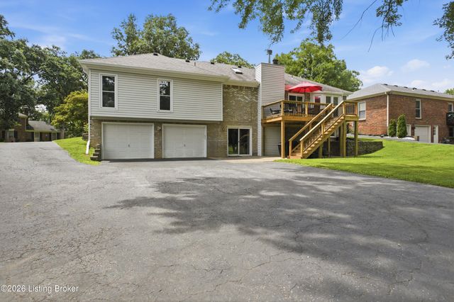 213 Club Oak Ct, Louisville, KY 40223