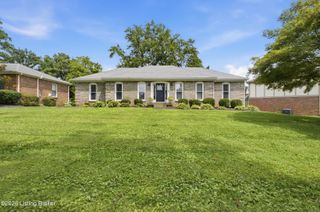 213 Club Oak Ct, Louisville, KY 40223