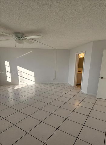 211 Lake Pointe Dr 102, Oakland Park, FL 33309